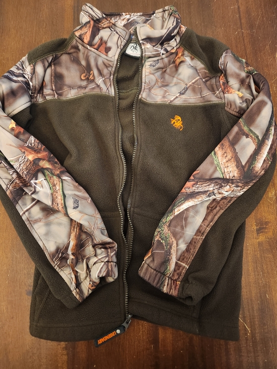 Legendary Whitetails Other - Legendary Whitetails Olive Green Fleece Jacket with Realtree Camo Panels